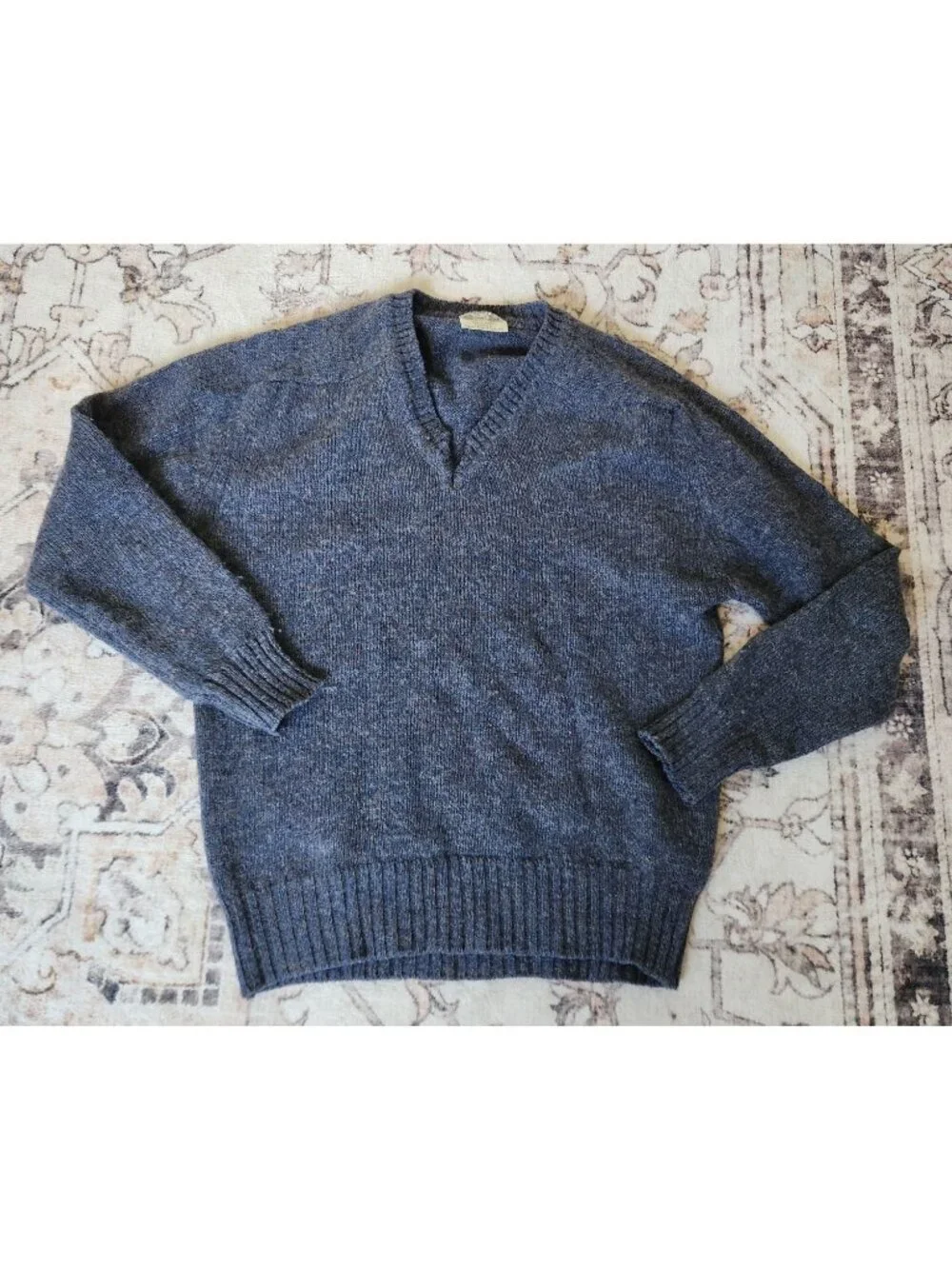 Vtg. Shetland Pure Wool Men's Sz. 46 Blue Multi Wool V Neck Sweater